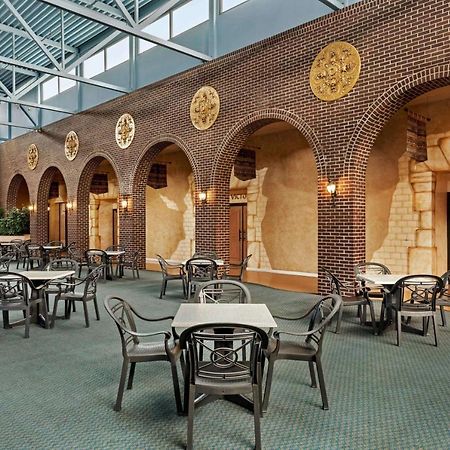 Ramada By Wyndham Fredericton Hotel Eksteriør billede