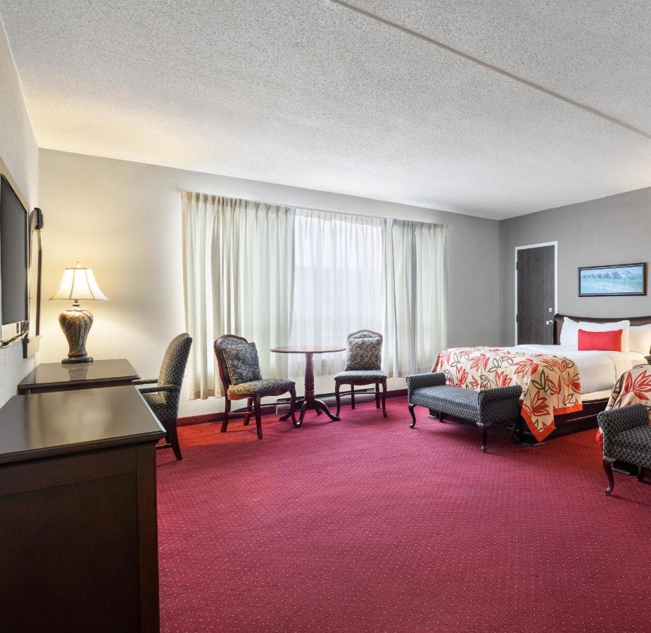 Ramada By Wyndham Fredericton Hotel Eksteriør billede