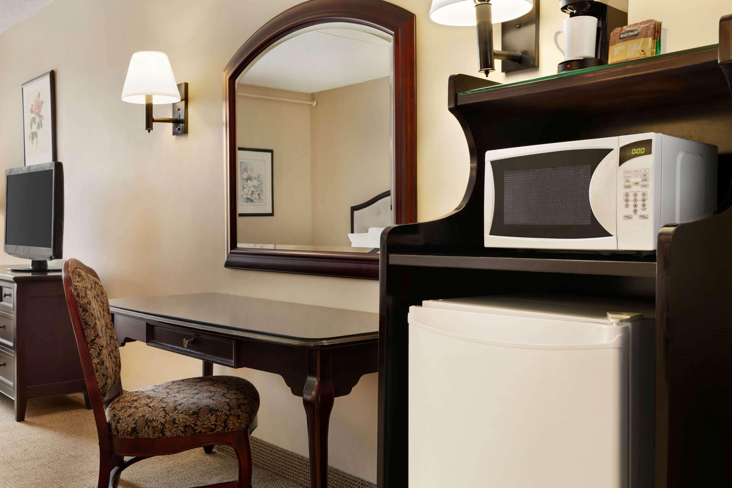 Ramada By Wyndham Fredericton Hotel Eksteriør billede