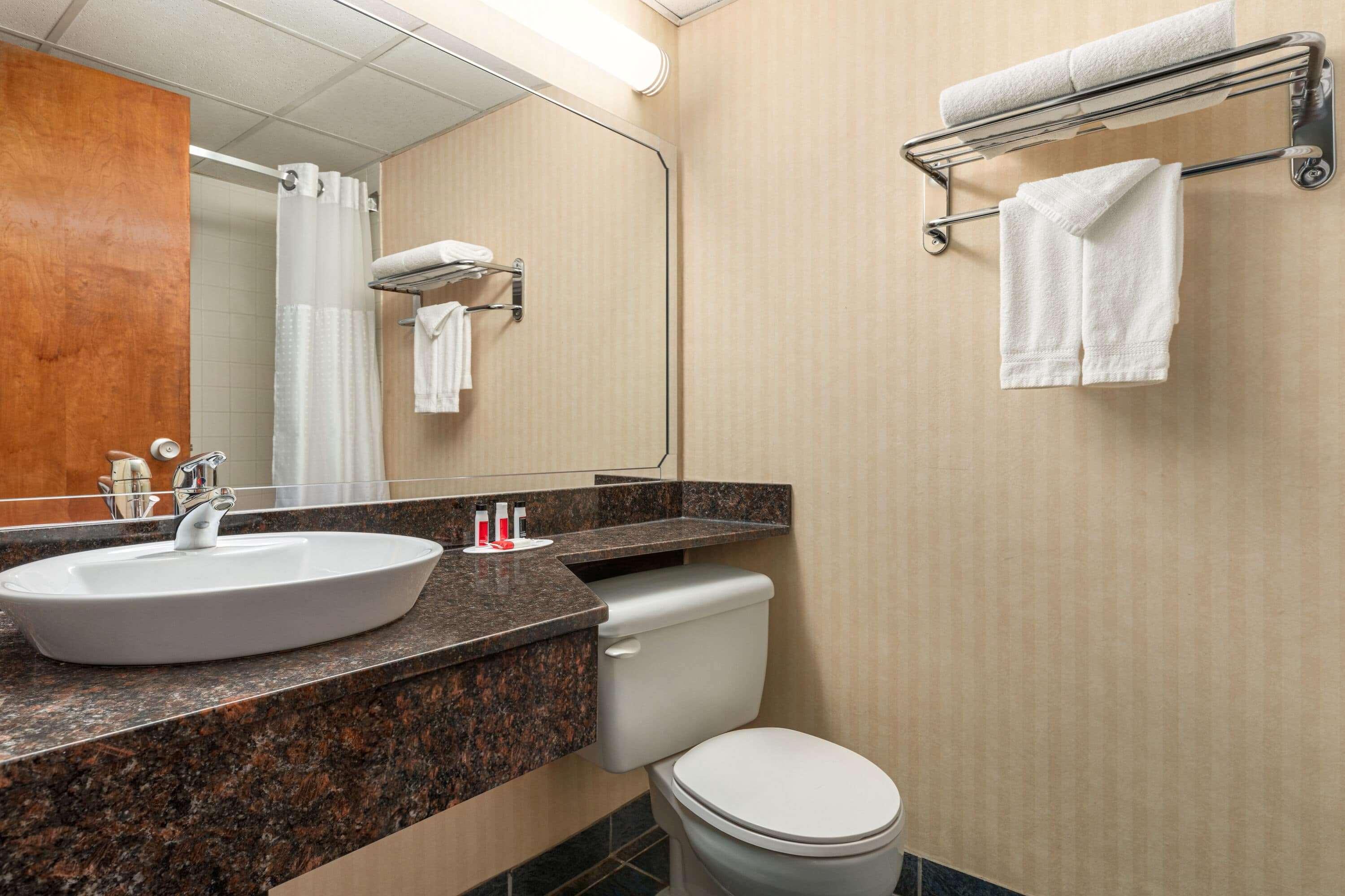 Ramada By Wyndham Fredericton Hotel Eksteriør billede
