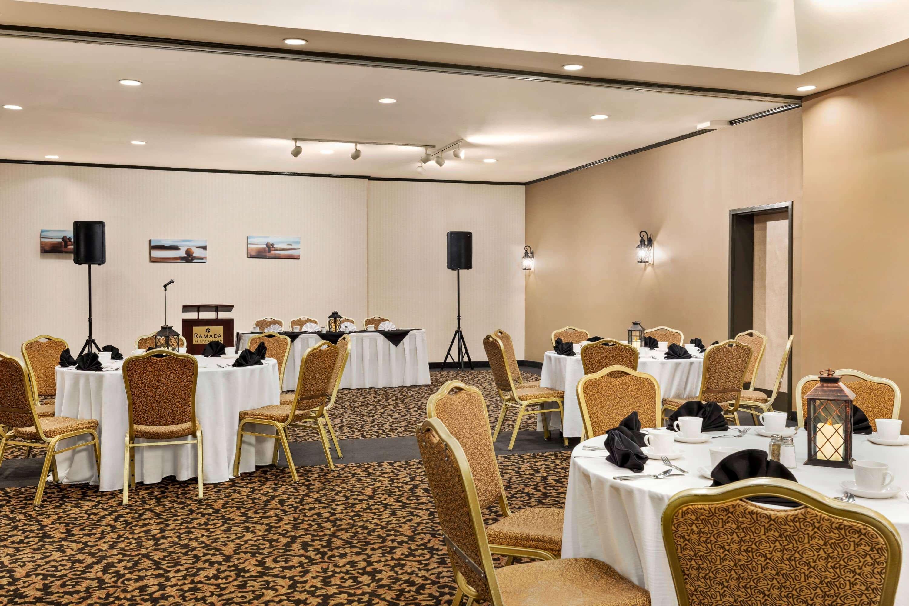 Ramada By Wyndham Fredericton Hotel Eksteriør billede